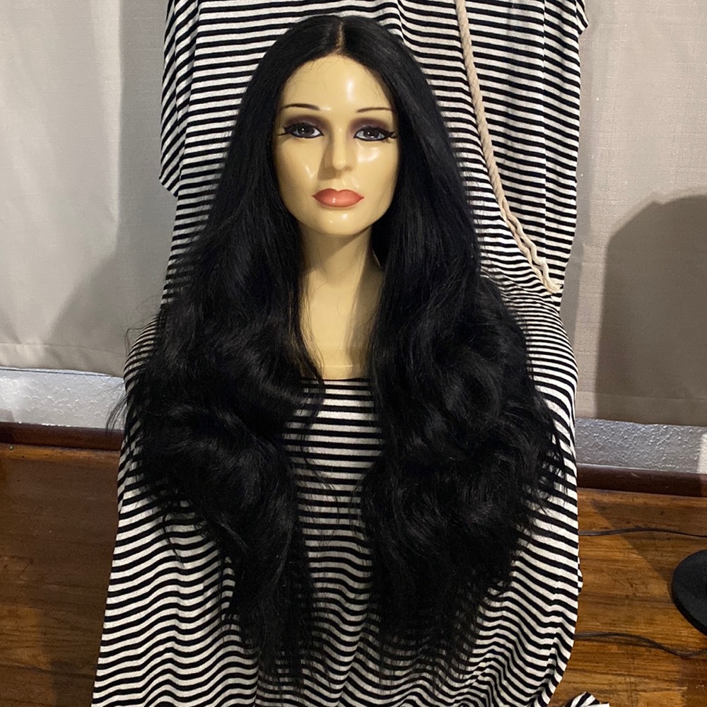 Like New Synthetic Blend Wig / sold as is